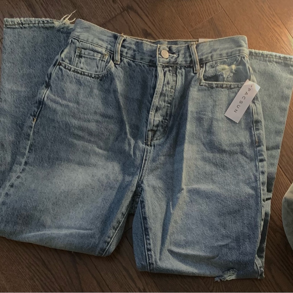 NWT PacSun Ripped Straight Leg Jeans - Picture 2 of 4